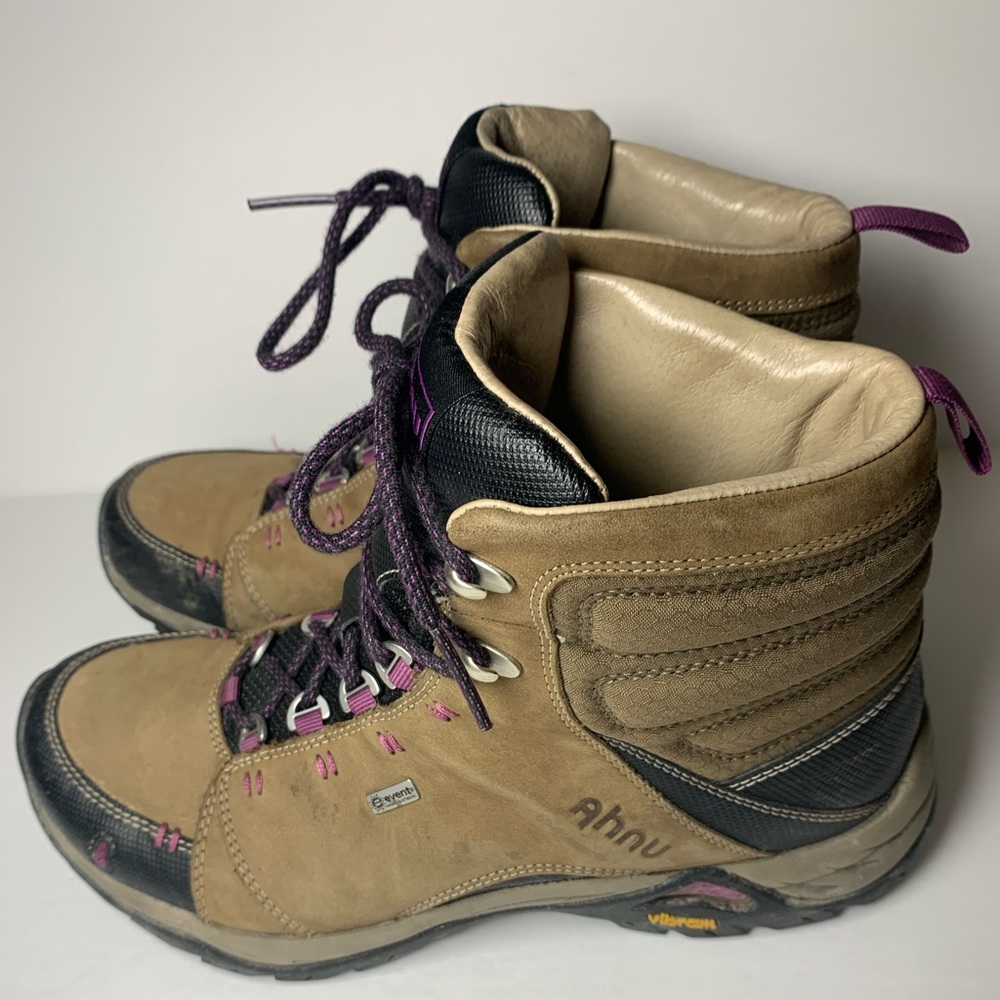 Ahnu Leather Montara Waterproof Hiking HiTop Boots Size 8.5
